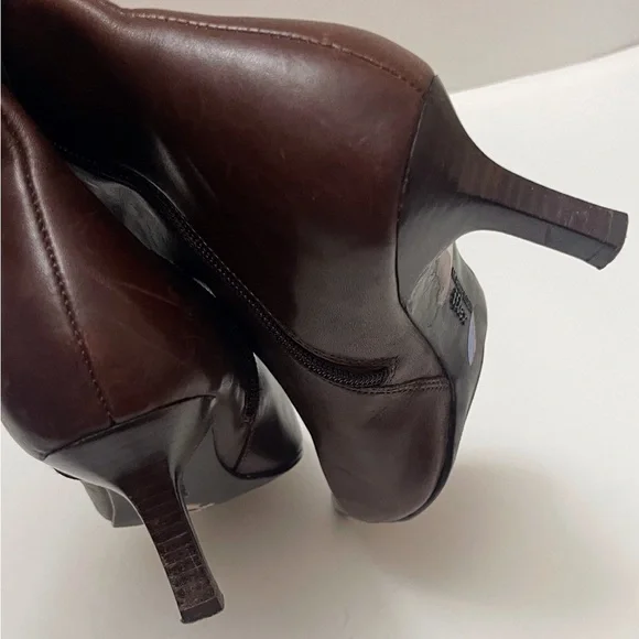 Anne Klein Leather Rich Brown Kitten Heeled Boots Chic Classy Workwear Preppy - Picture 15 of 16